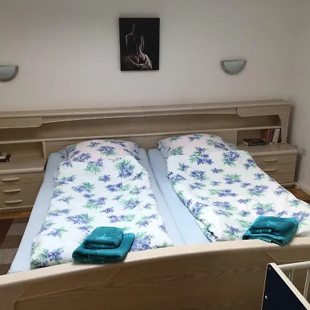 Ferienwohnung Zickler Luetjenburg